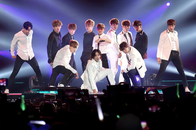 Seventeen at The Forum