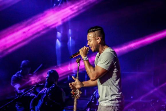 Romeo Santos at The Forum