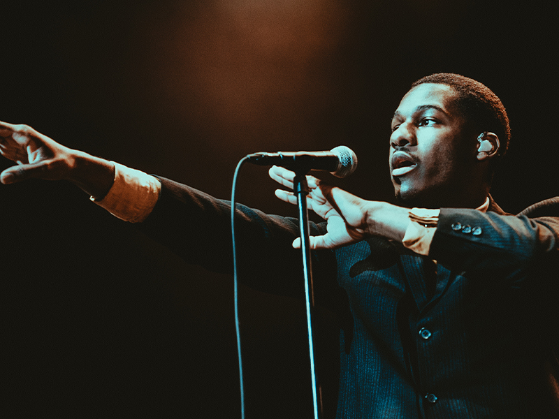 Leon Bridges at The Forum