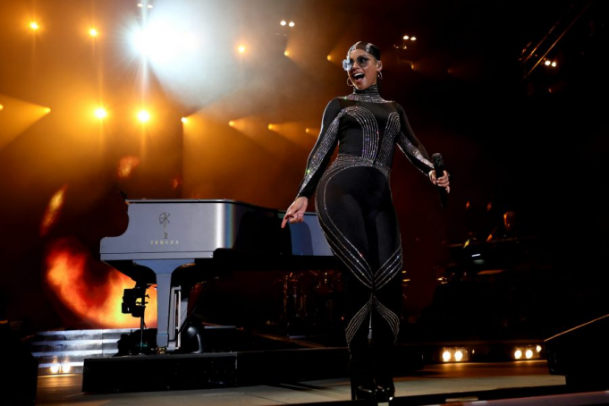 Alicia Keys at The Kia Forum